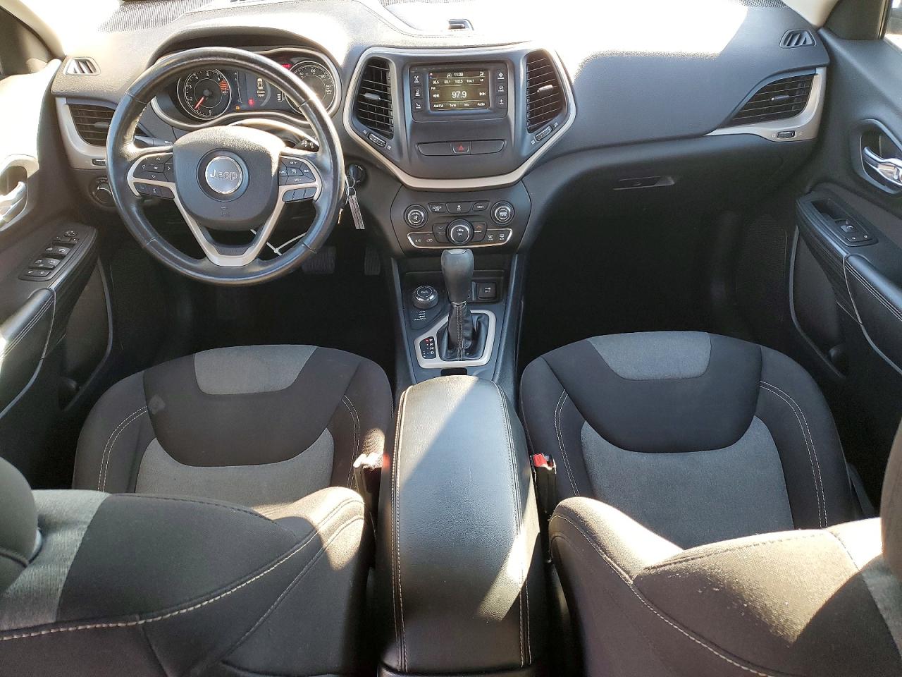 2016 JEEP GRAND CHEROKEE photo 8