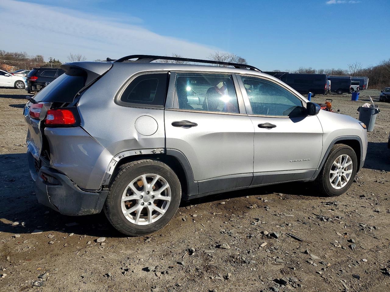 2016 JEEP GRAND CHEROKEE photo 3
