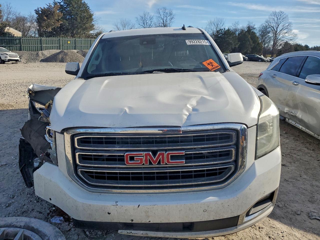 2015 GMC YUKON XL C1500 SLE photo 5