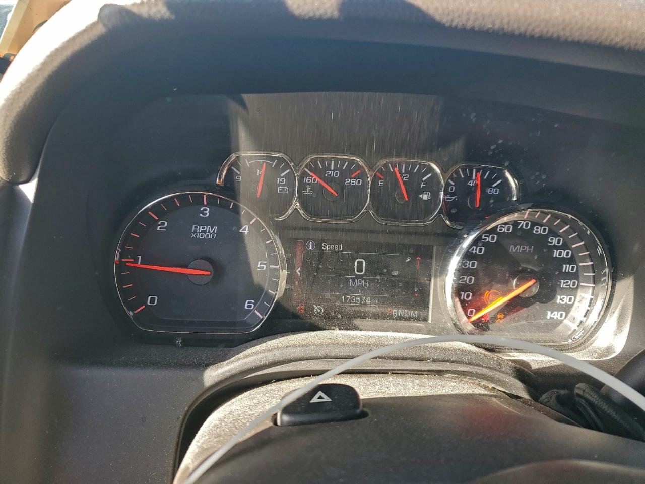 2015 GMC YUKON XL C1500 SLE photo 9