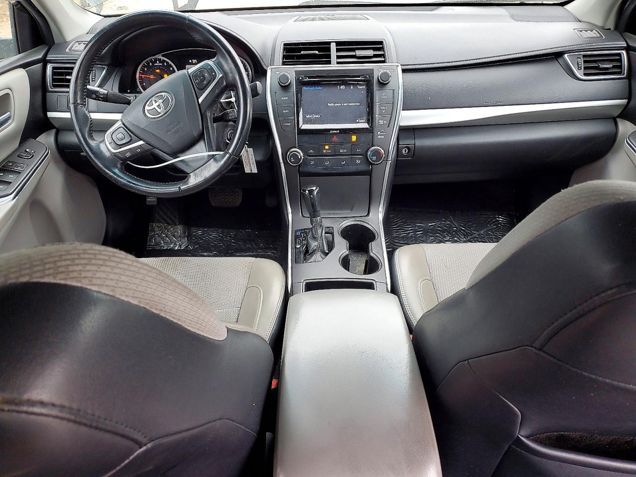 2016 TOYOTA CAMRY LE photo 8
