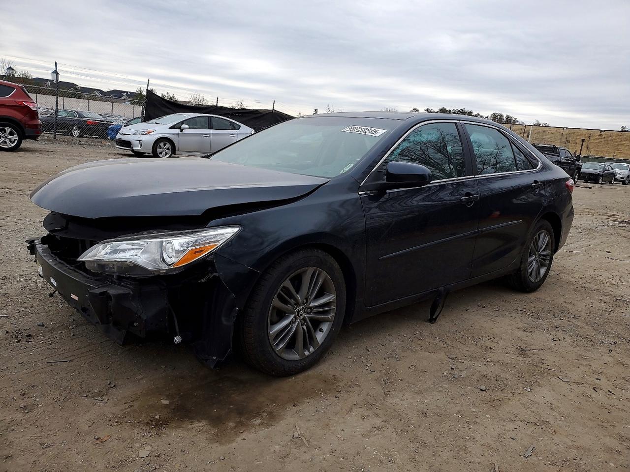 2016 TOYOTA CAMRY