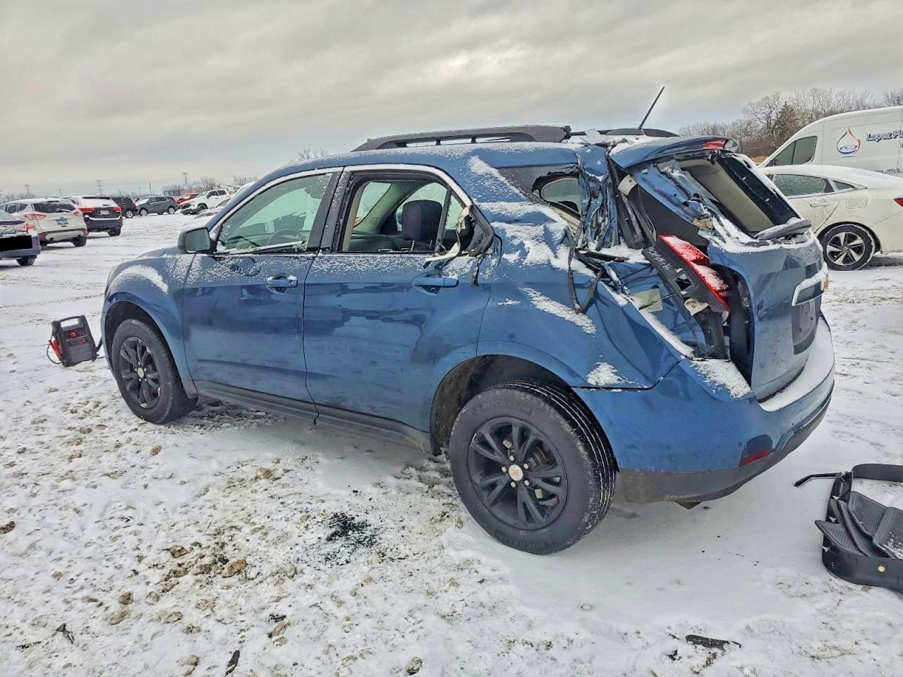 2016 CHEVROLET EQUINOX LT photo 2