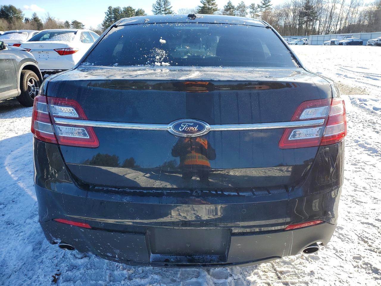 2016 FORD TAURUS SEL photo 6