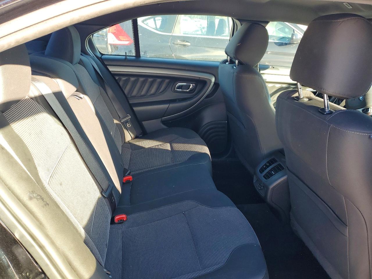 2016 FORD TAURUS SEL photo 10