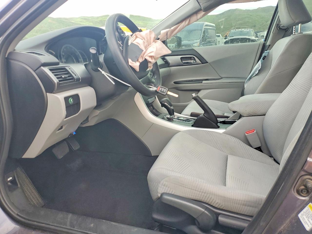 2015 HONDA ACCORD LX photo 7