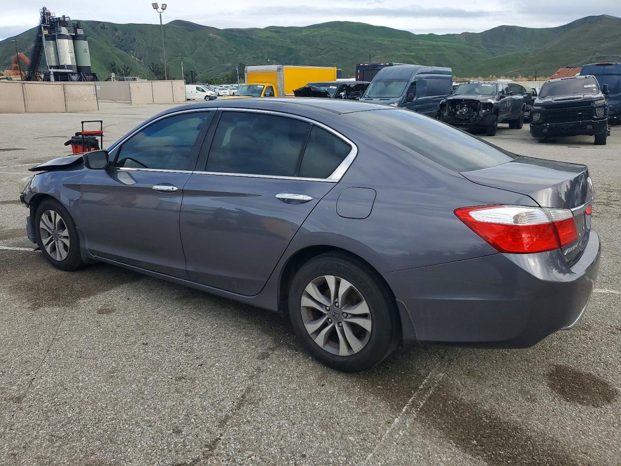 2015 HONDA ACCORD LX photo 2