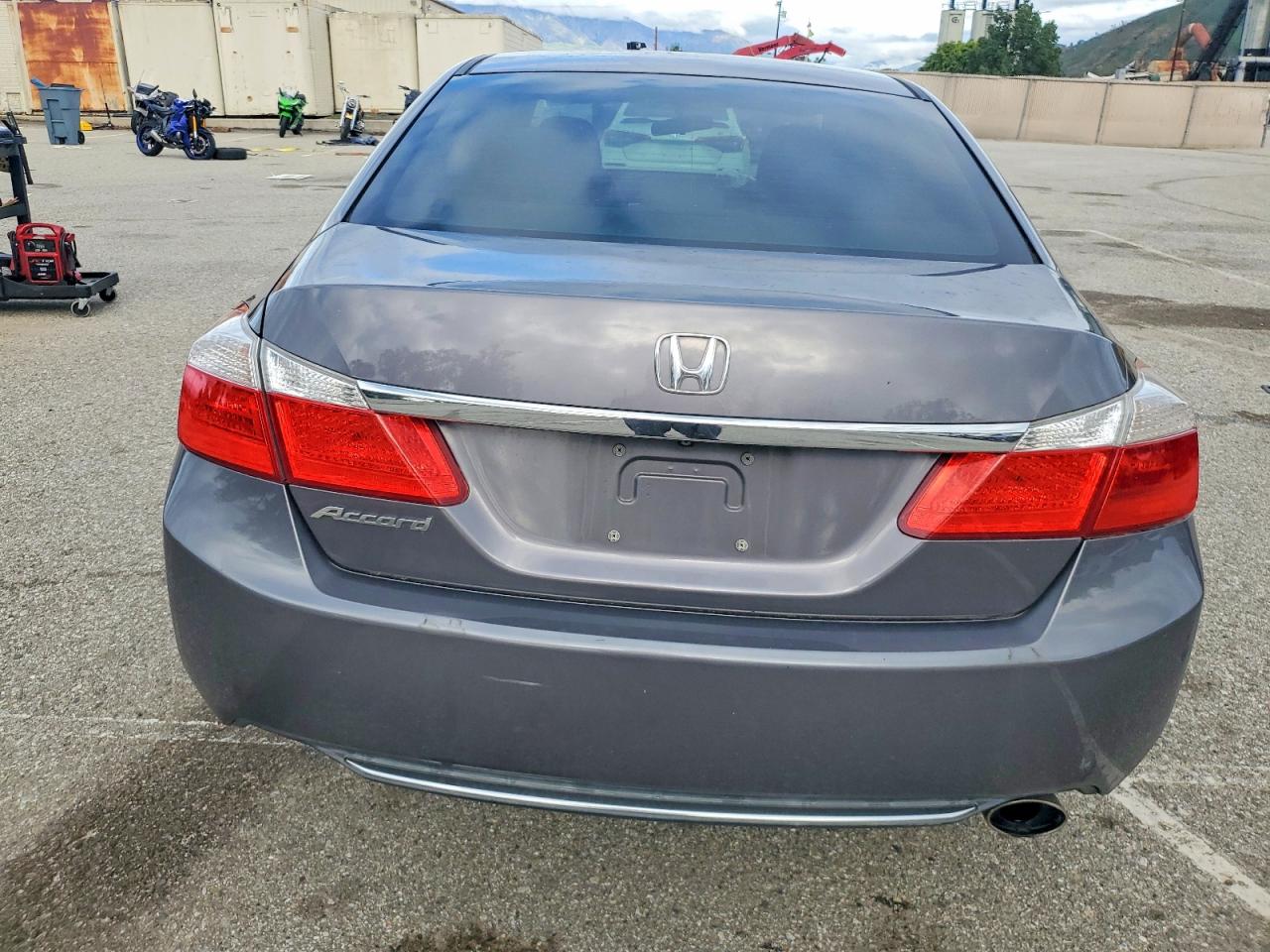 2015 HONDA ACCORD LX photo 6