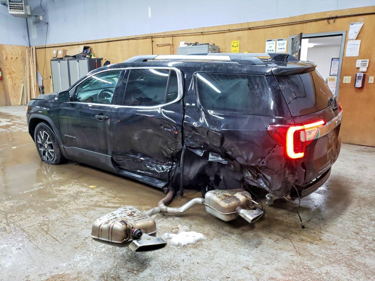 2021 GMC ACADIA SLE photo 2