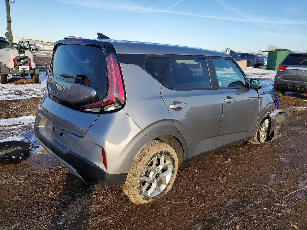 2024 KIA SOUL LX photo 3
