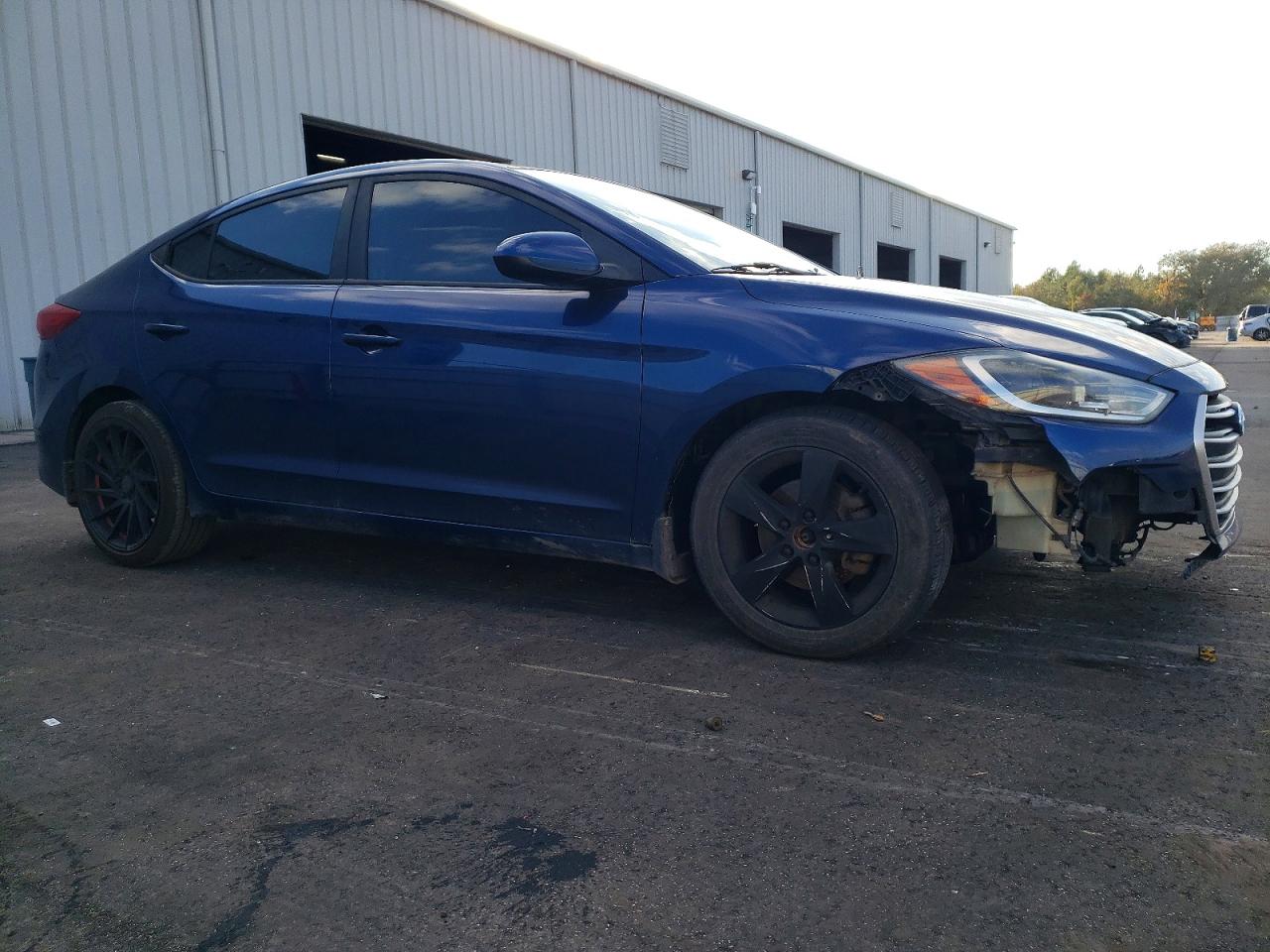 2018 HYUNDAI ELANTRA SEL photo 4