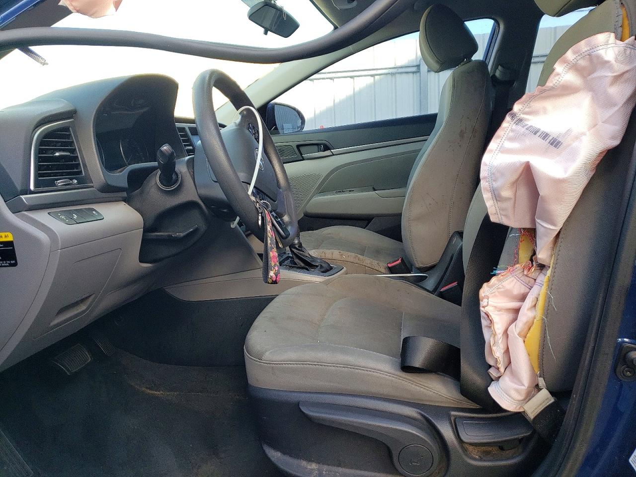 2018 HYUNDAI ELANTRA SEL photo 7