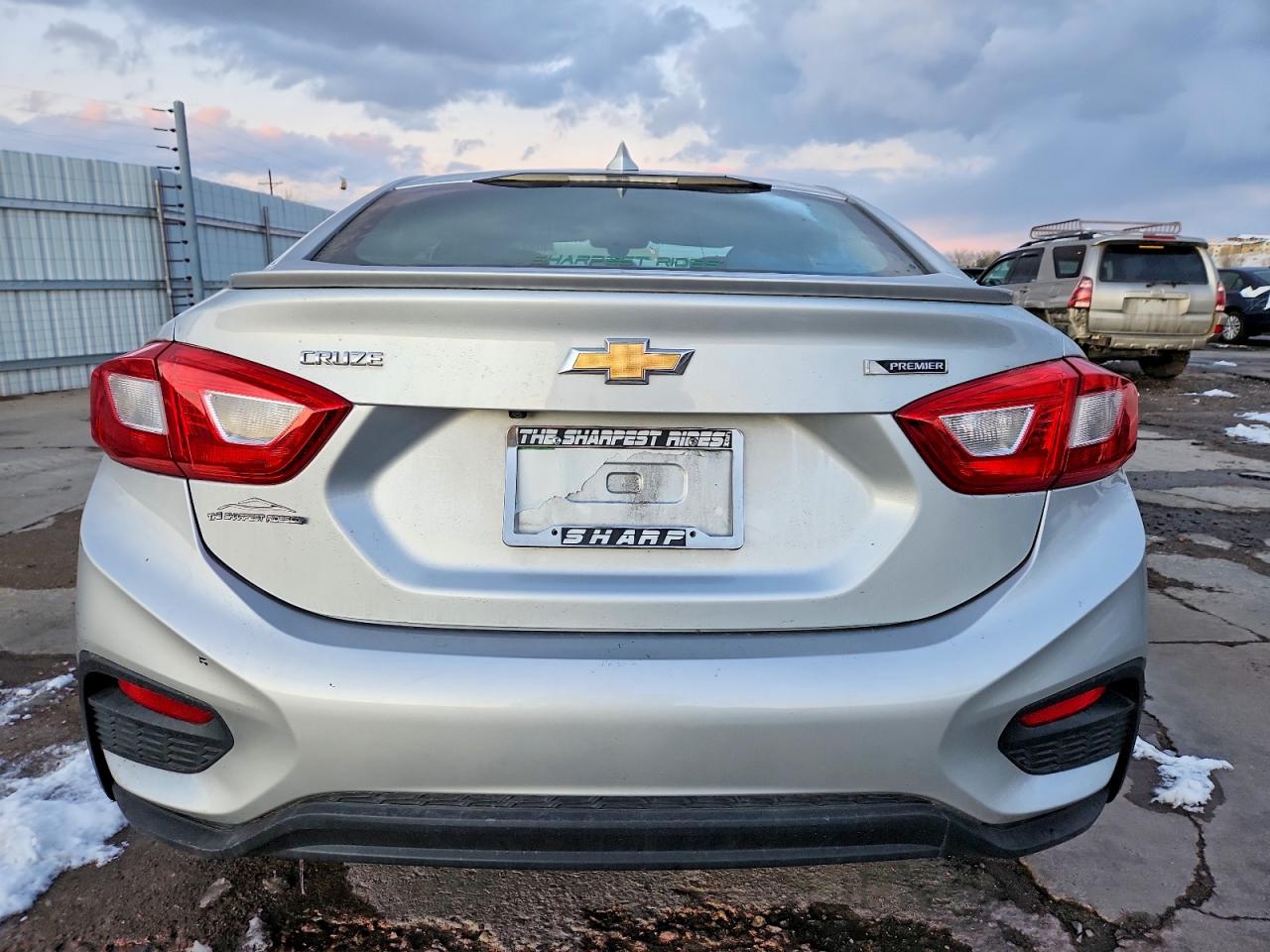 2016 CHEVROLET CRUZE photo 11