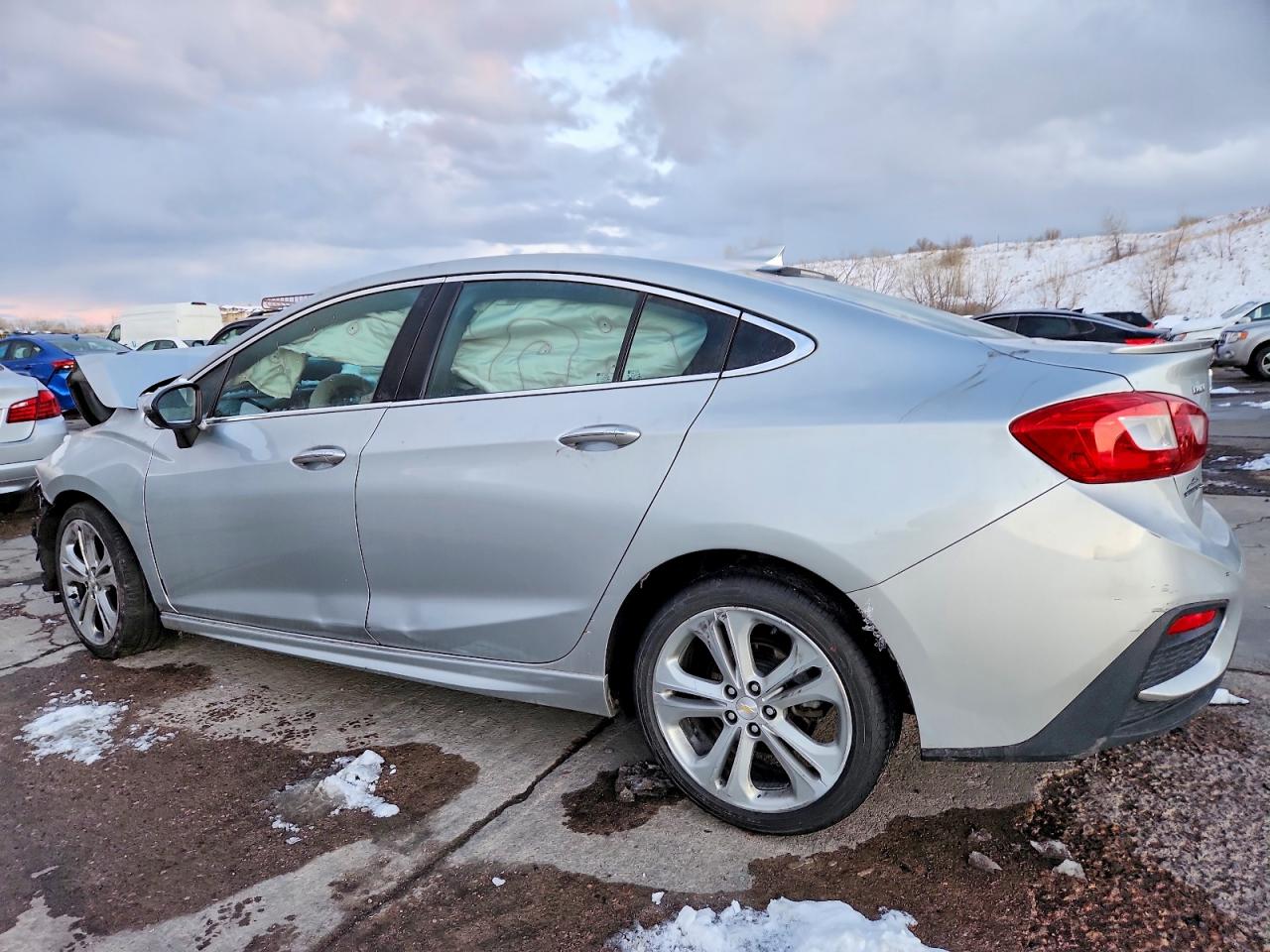 2016 CHEVROLET CRUZE photo 3
