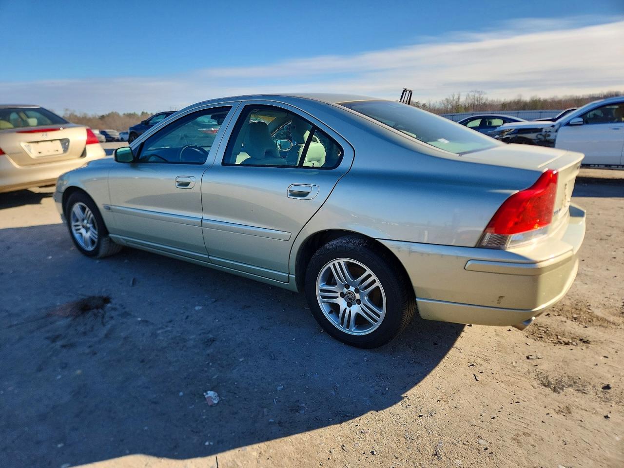2005 VOLVO S60 2.5T photo 2
