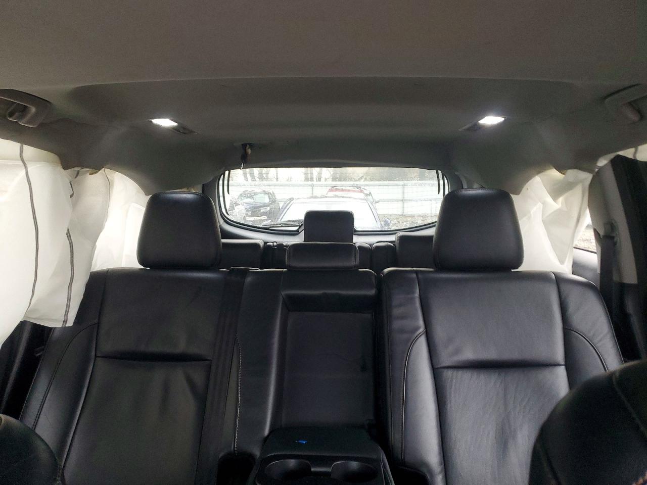 2016 TOYOTA HIGHLANDER XLE photo 10