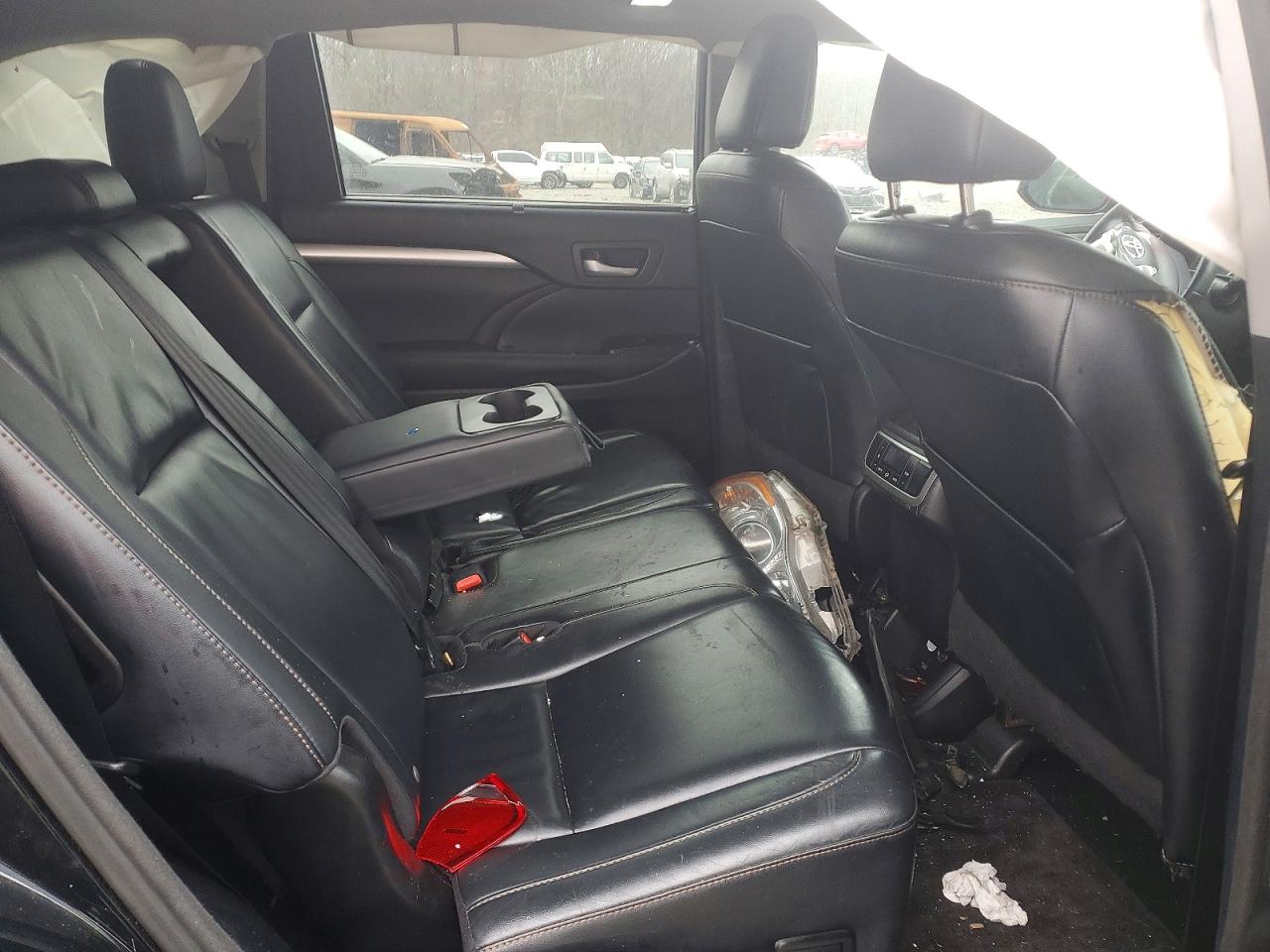 2016 TOYOTA HIGHLANDER XLE photo 11