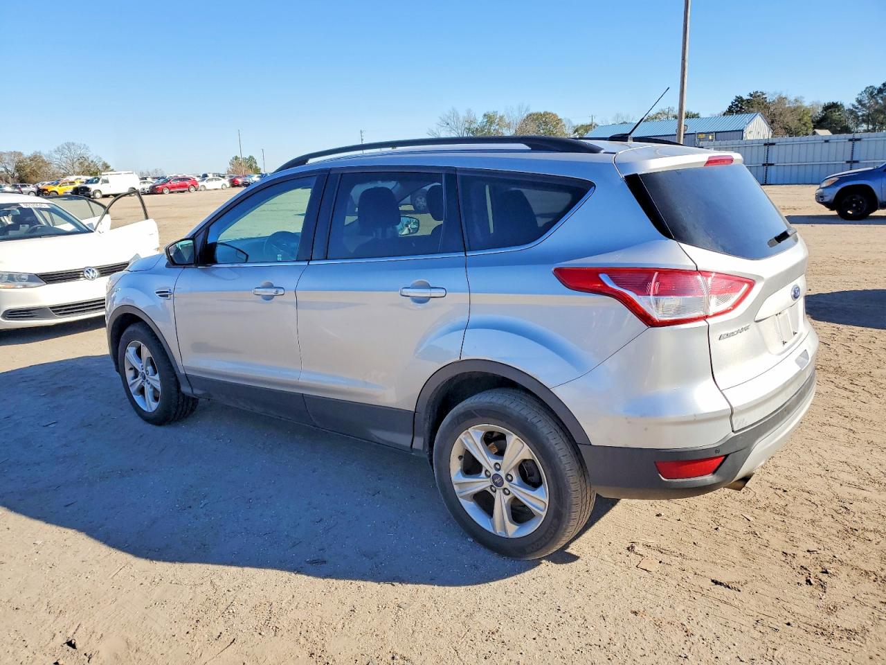 2016 FORD ESCAPE SE photo 2