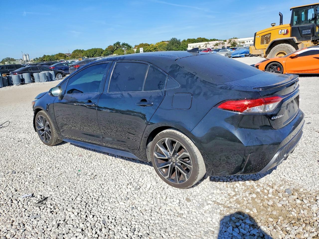 2020 TOYOTA COROLLA SE photo 2