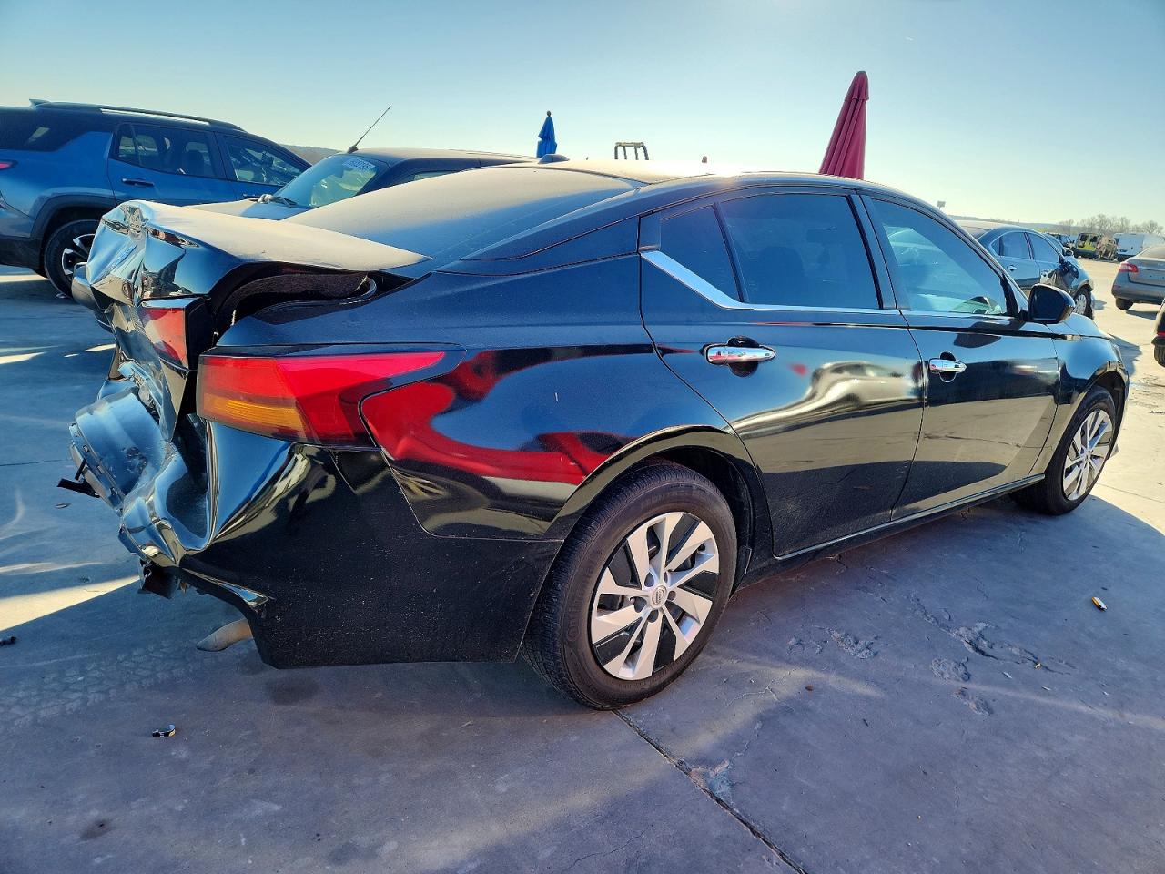 2019 NISSAN ALTIMA S photo 3