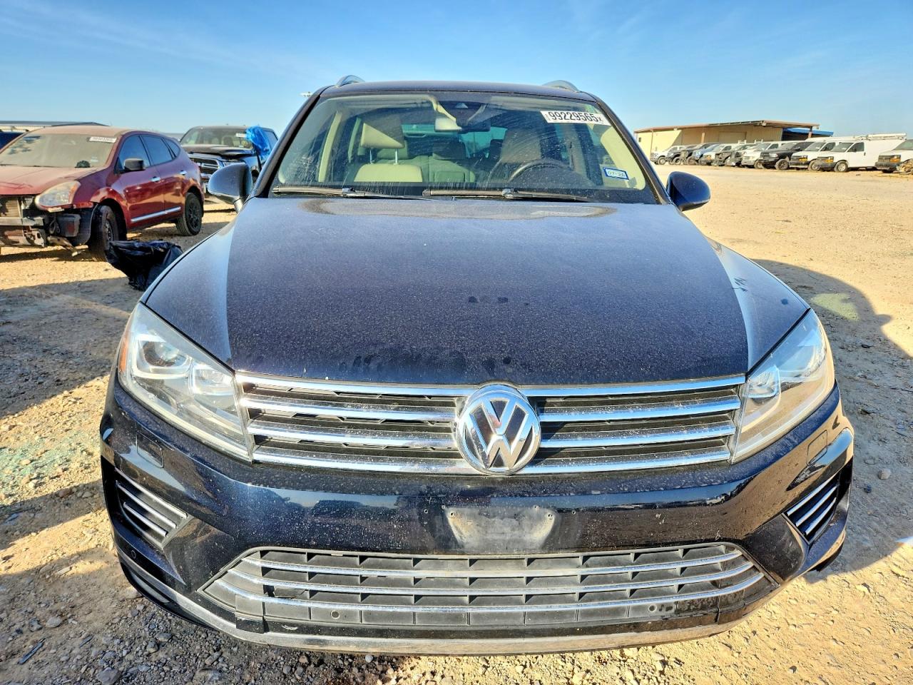 2016 VOLKSWAGEN TOUAREG SPORT photo 5