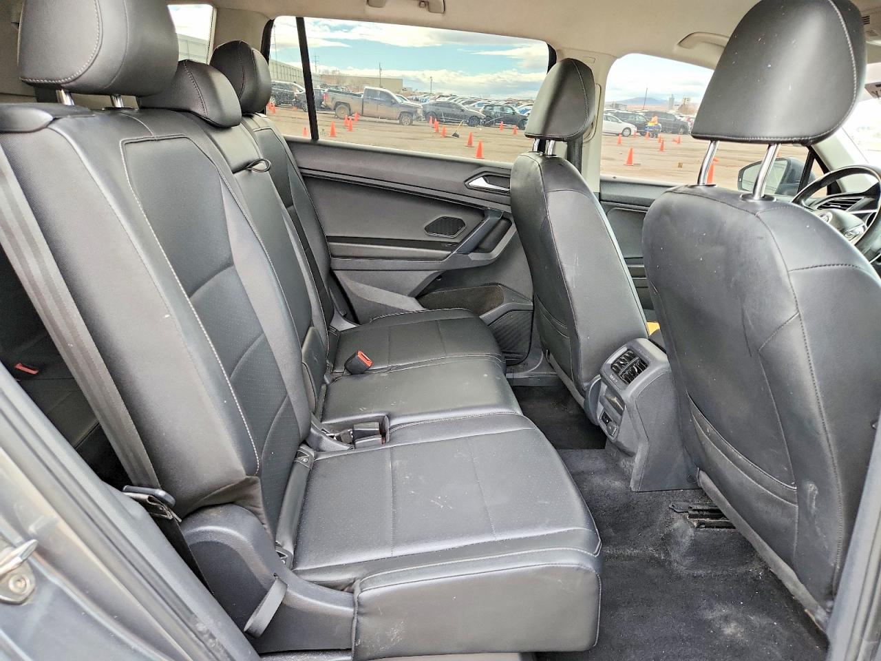 2020 VOLKSWAGEN TIGUAN SE photo 11