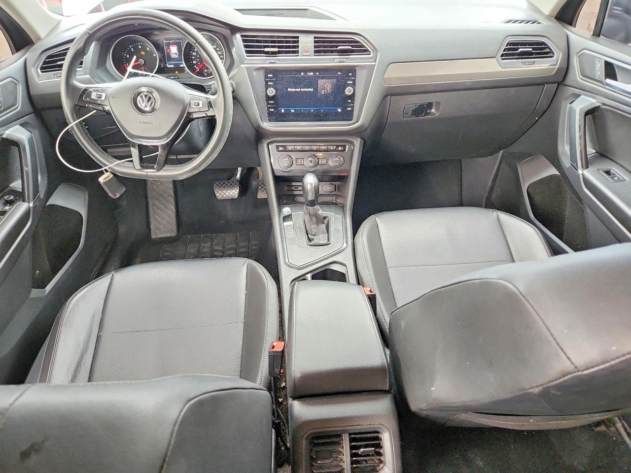 2020 VOLKSWAGEN TIGUAN SE photo 8