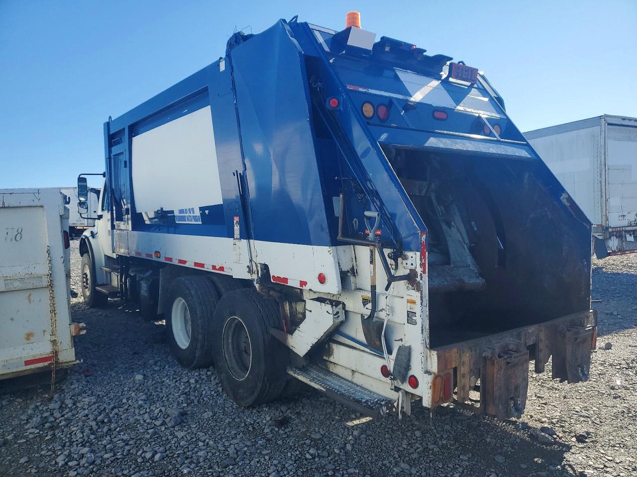 2015 FREIGHTLINER BUSINESS CLASS M2 REFUSE TRUCK photo 3