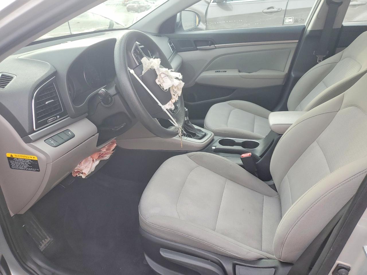 2017 HYUNDAI ELANTRA SE photo 7