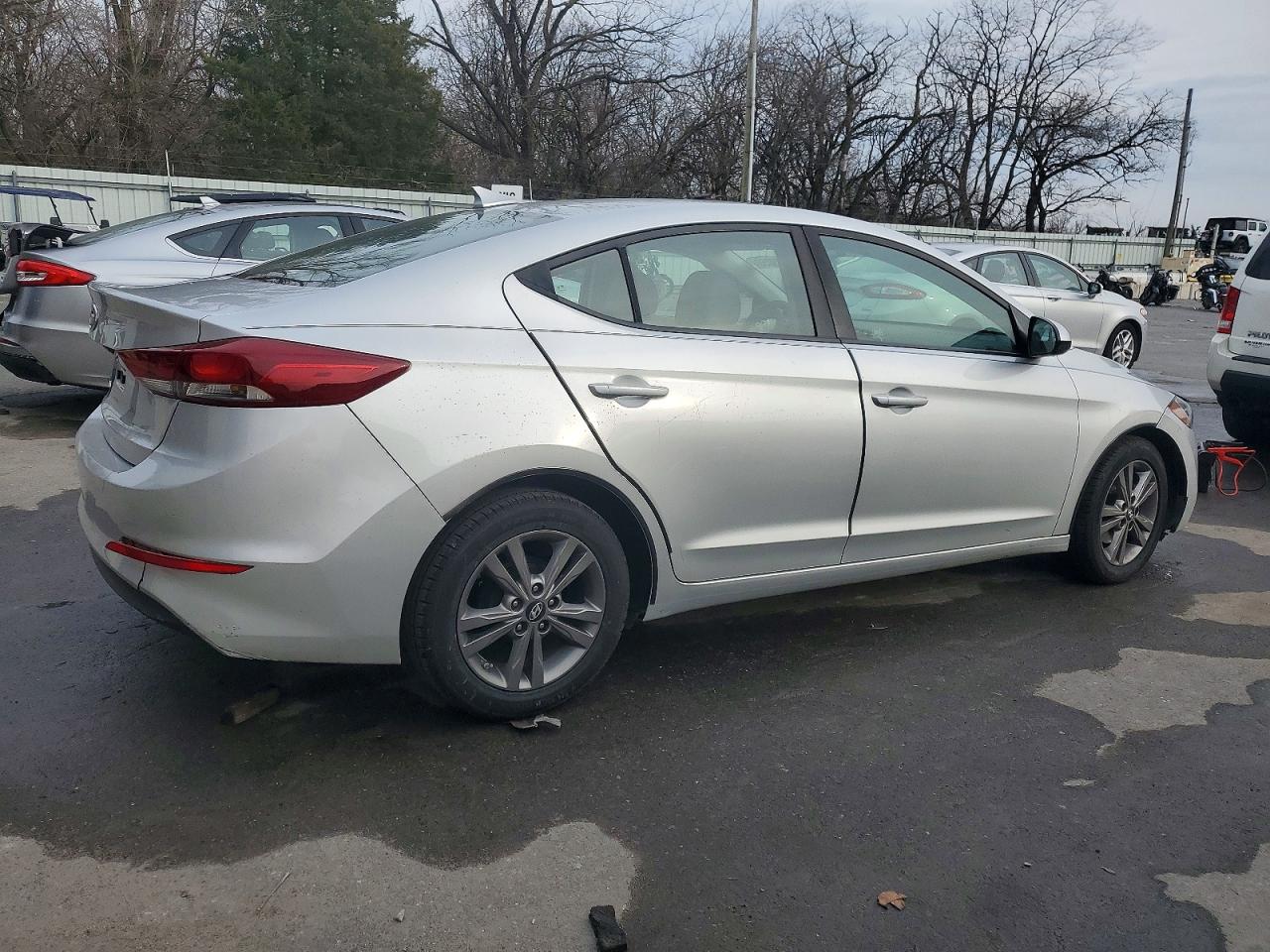 2017 HYUNDAI ELANTRA SE photo 3