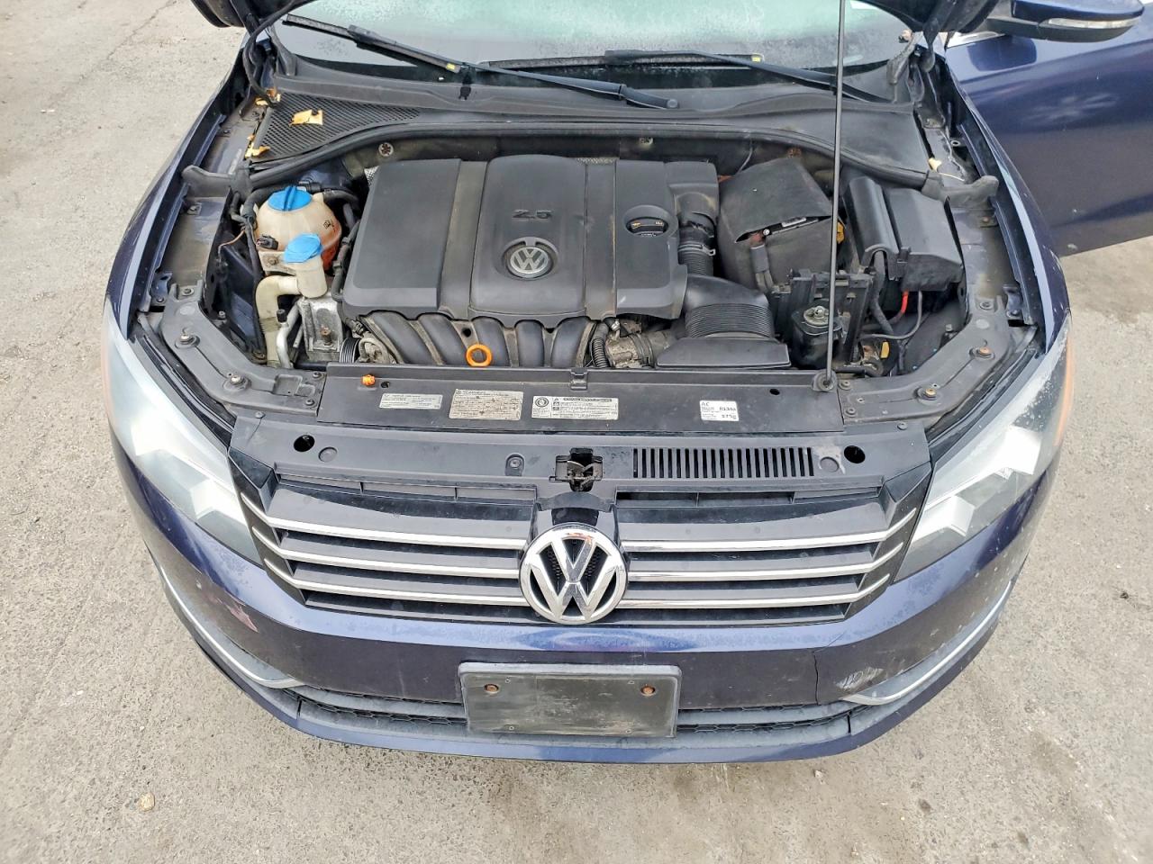 2012 VOLKSWAGEN PASSAT SE photo 11