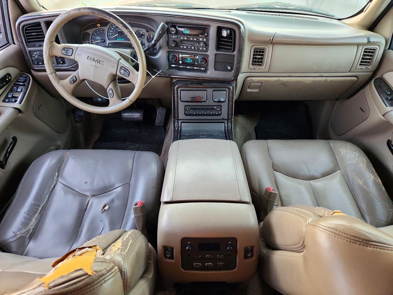 2003 GMC YUKON DENALI photo 8
