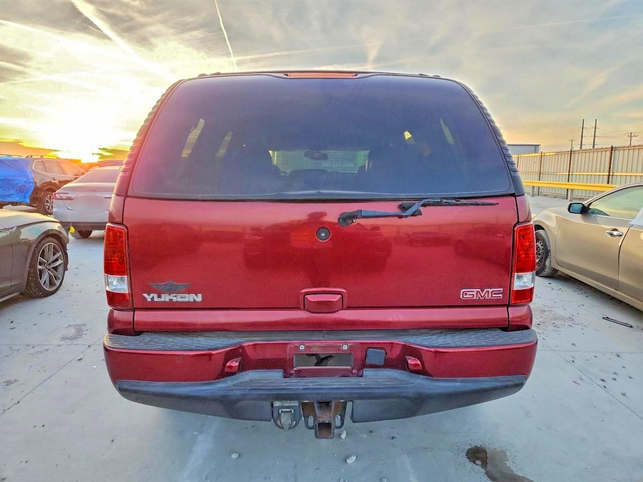 2003 GMC YUKON DENALI photo 6