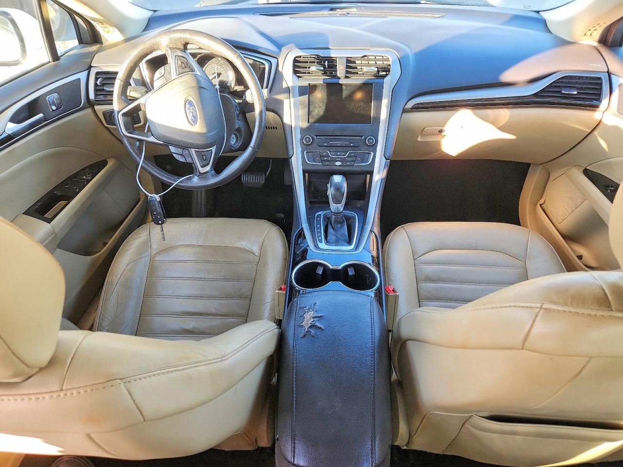2016 FORD FUSION SE photo 8