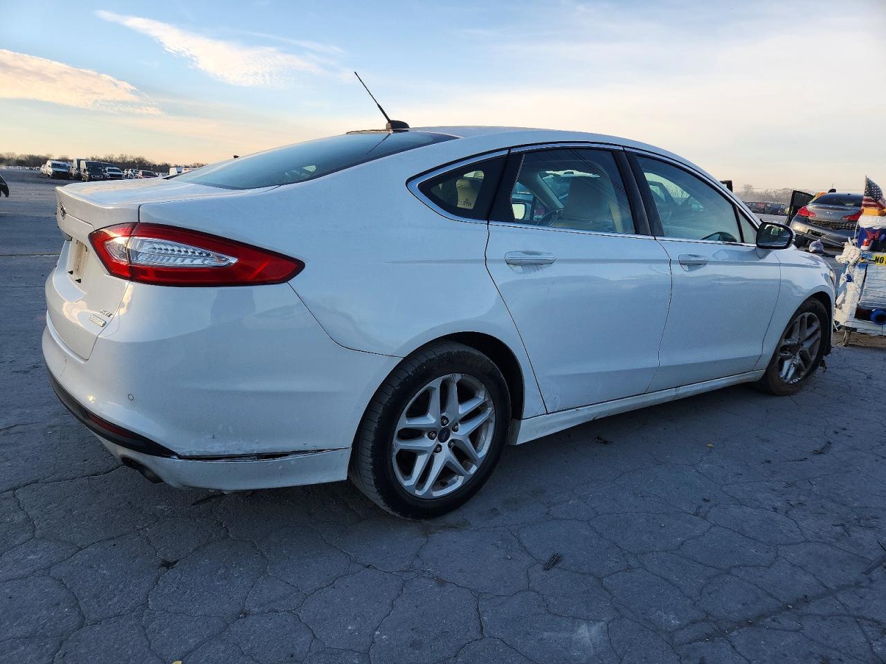 2016 FORD FUSION SE photo 3