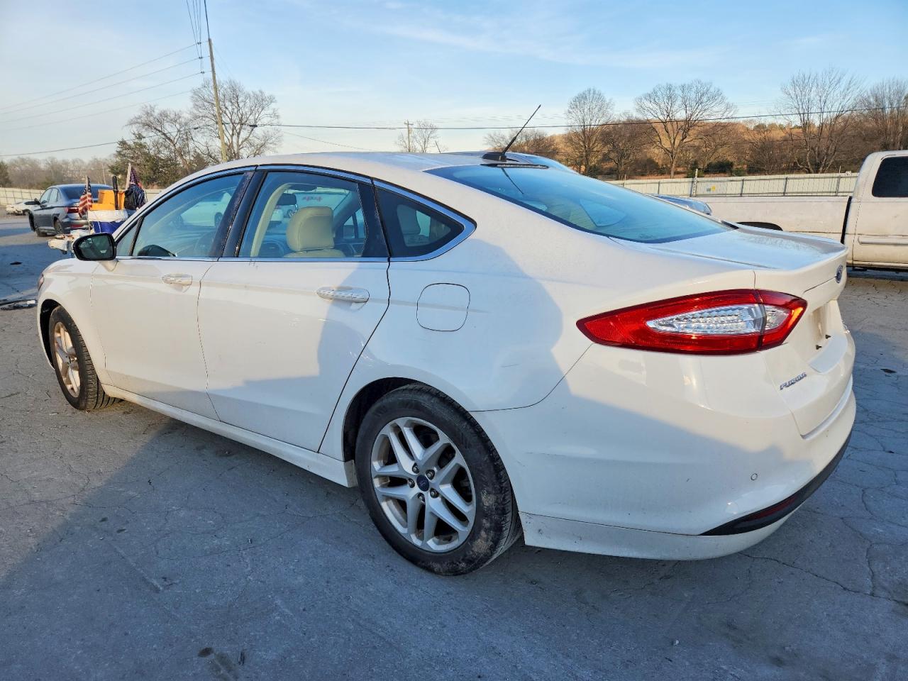 2016 FORD FUSION SE photo 2