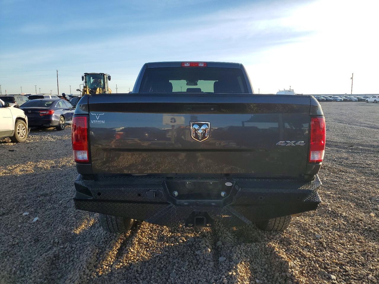 2018 RAM 2500 ST photo 6
