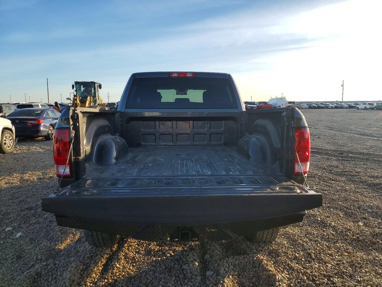 2018 RAM 2500 ST photo 10