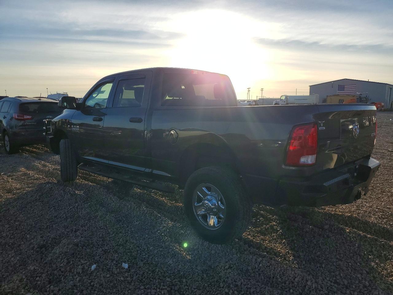 2018 RAM 2500 ST photo 2
