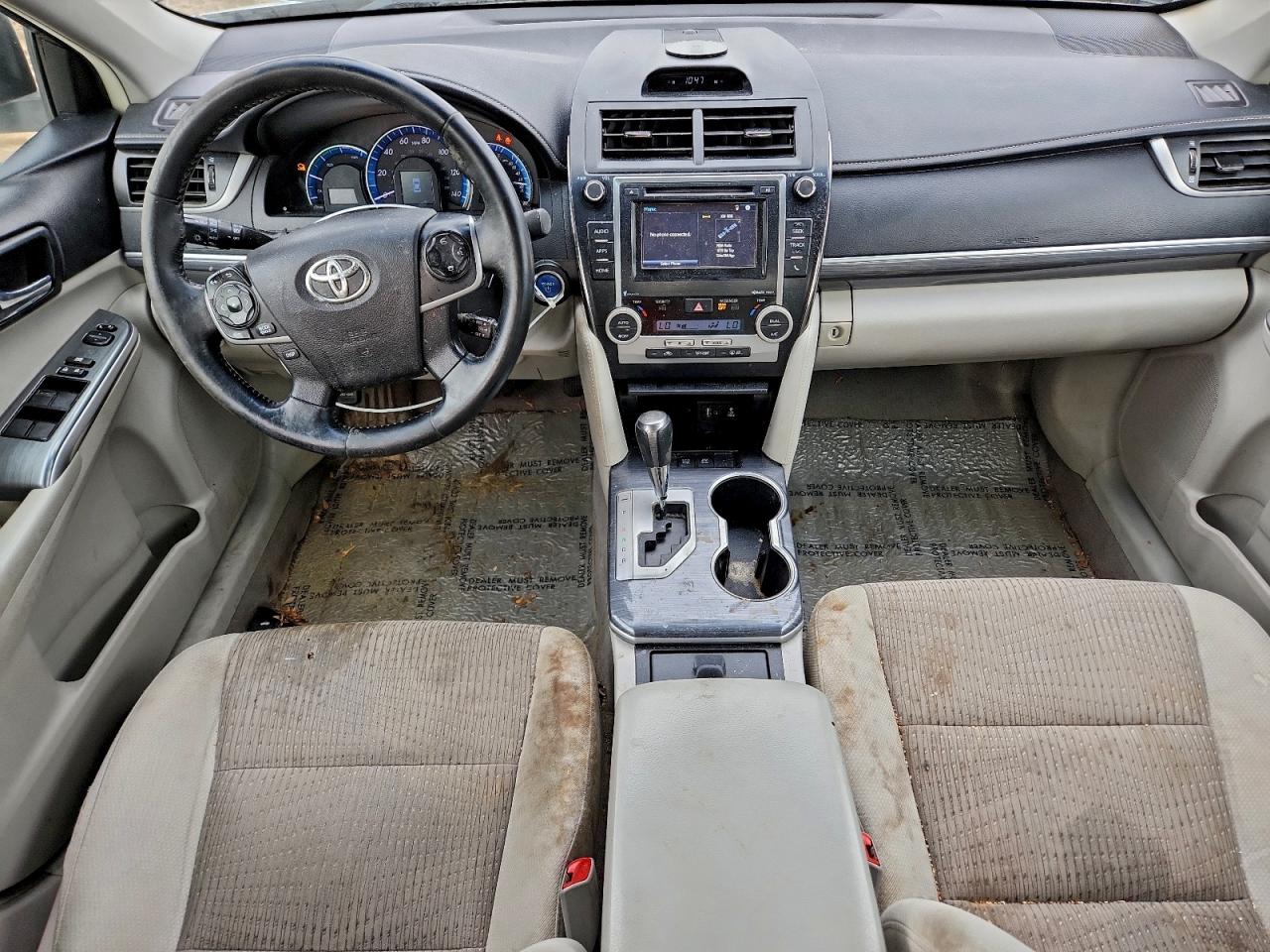 2014 TOYOTA CAMRY HYBRID photo 8