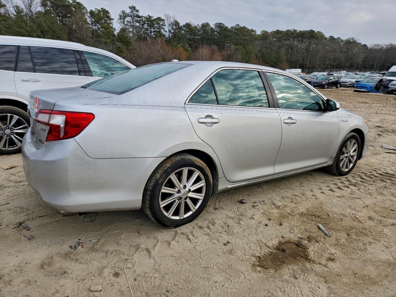2014 TOYOTA CAMRY HYBRID photo 3