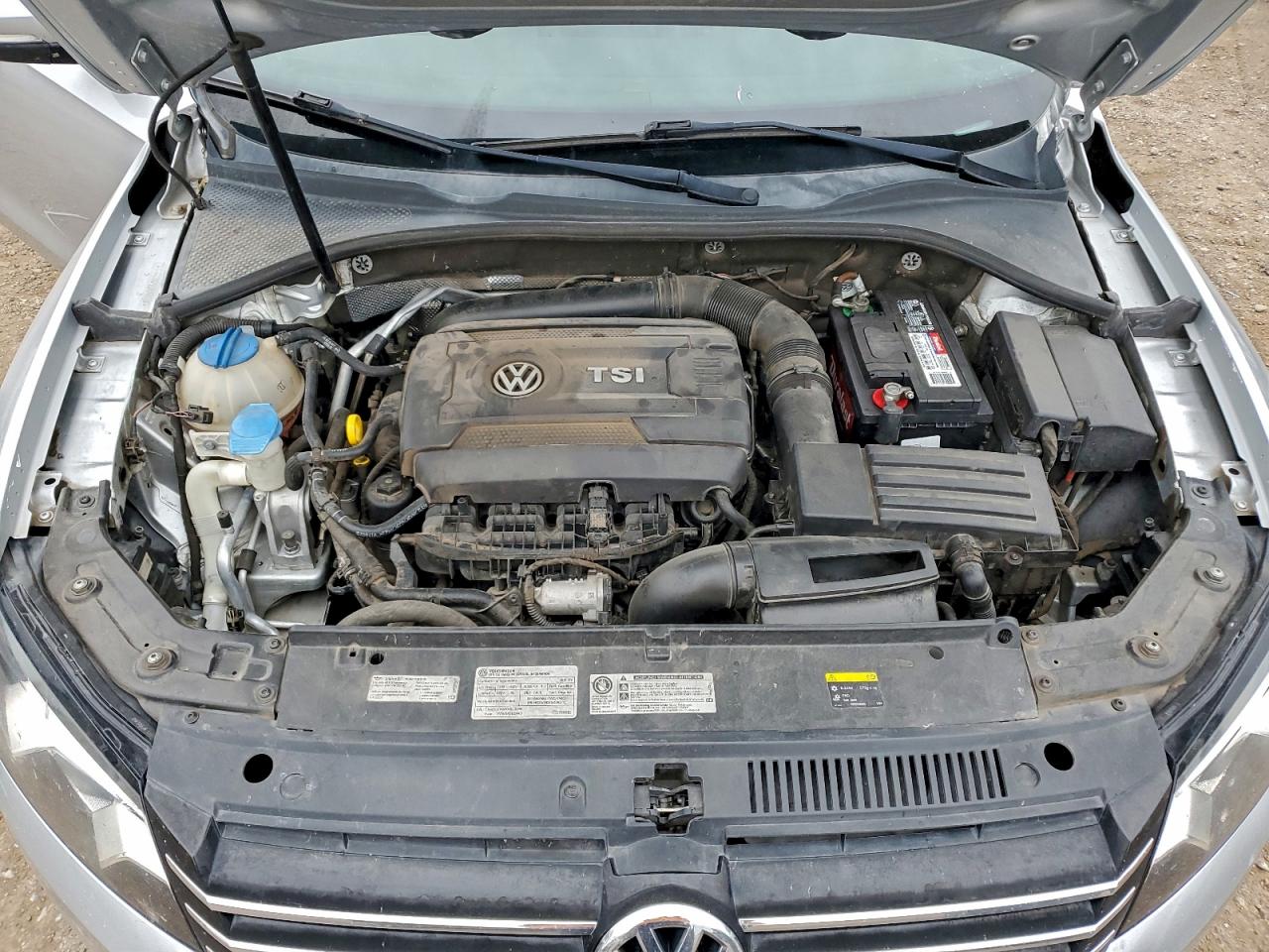 2014 VOLKSWAGEN PASSAT S photo 11