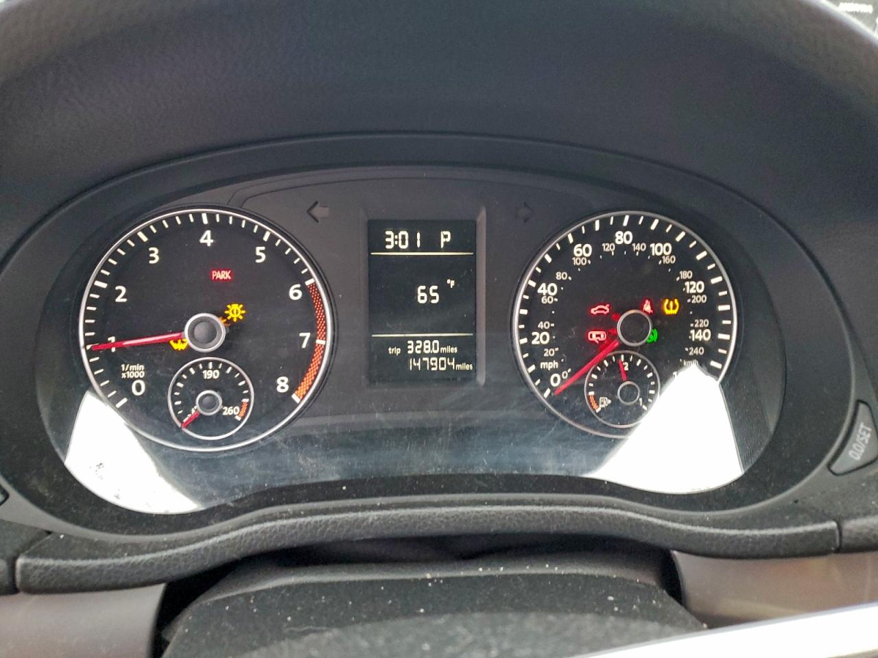 2014 VOLKSWAGEN PASSAT S photo 9