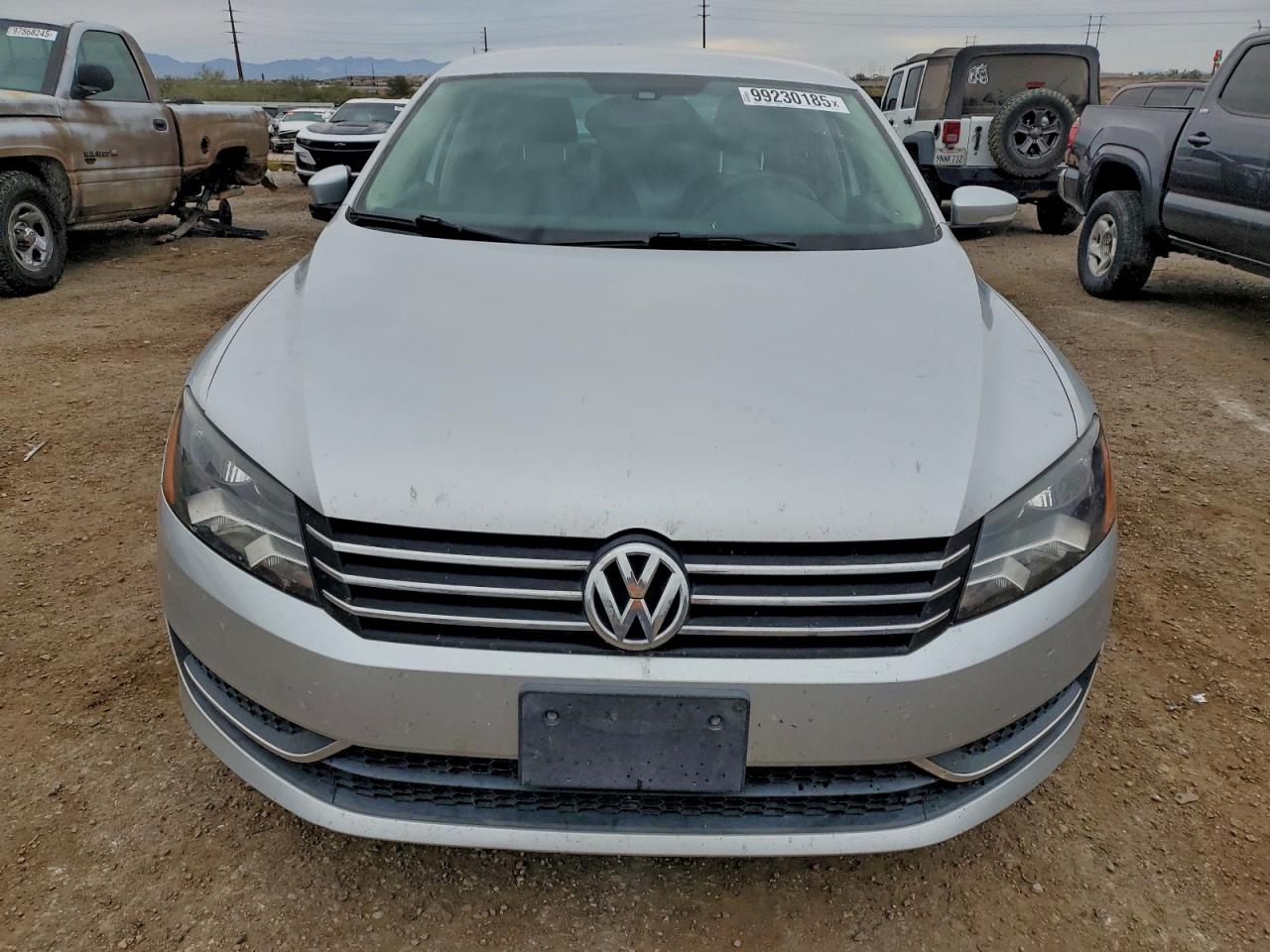 2014 VOLKSWAGEN PASSAT S photo 5