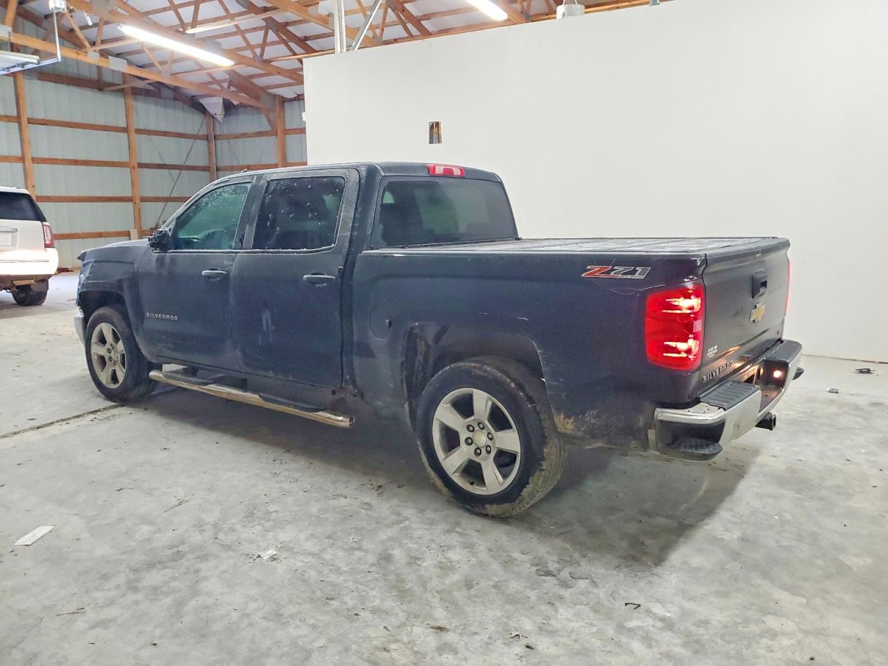 2014 CHEVROLET SILVERADO K1500 LT photo 2