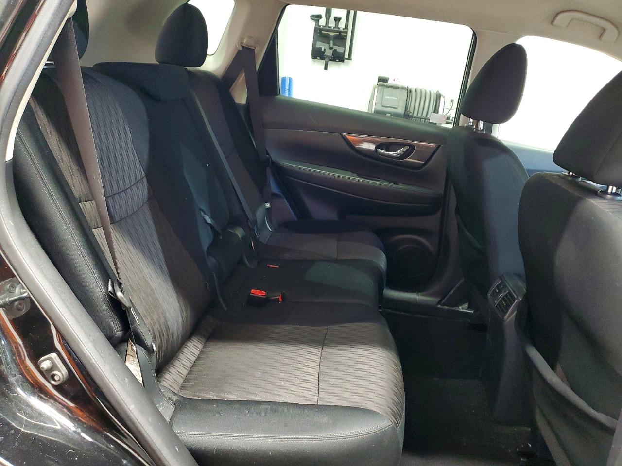 2018 NISSAN ROGUE S photo 11