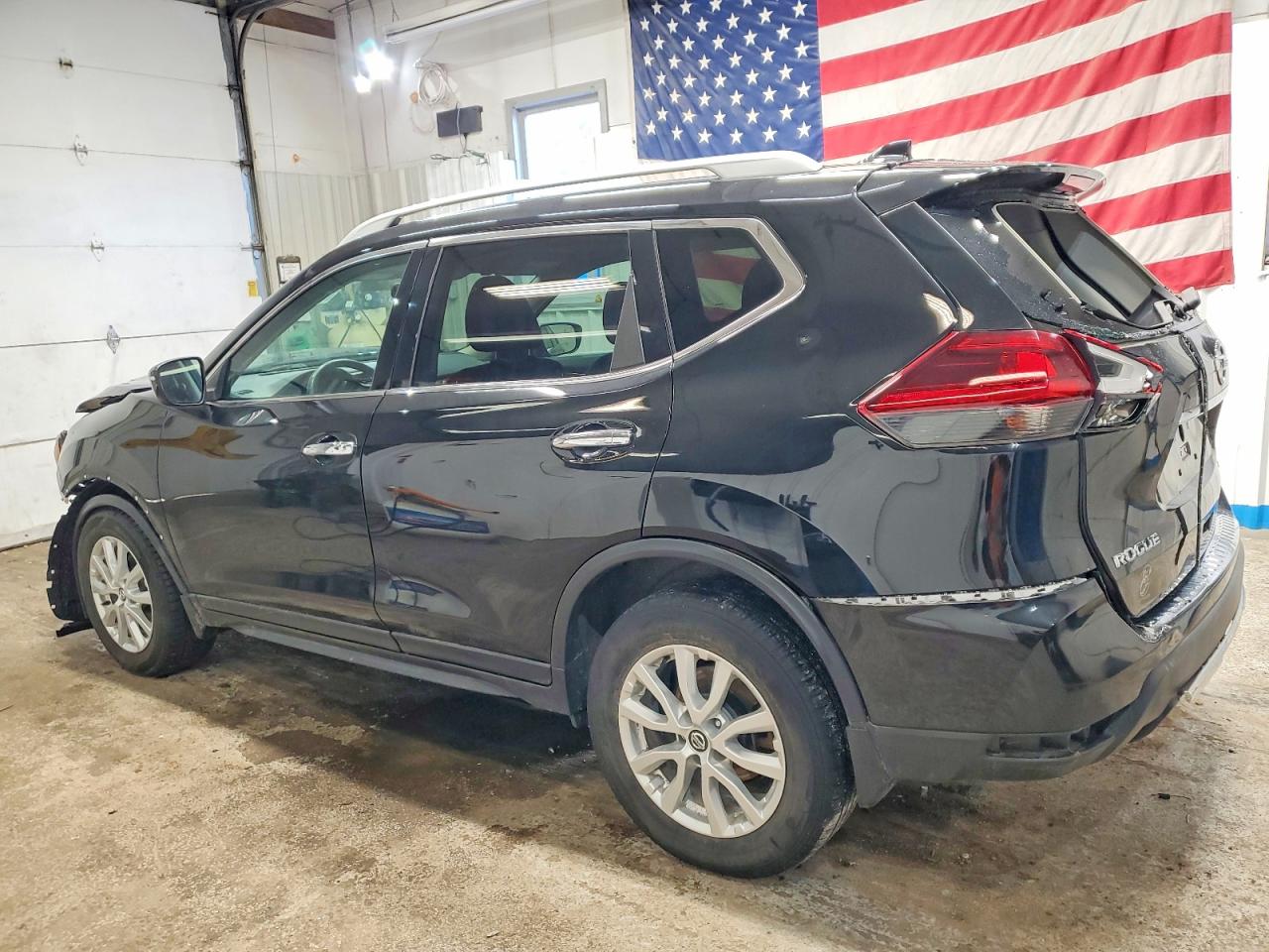 2018 NISSAN ROGUE S photo 2