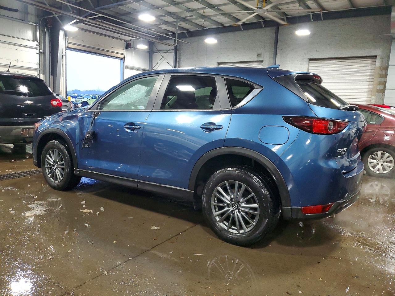 2017 MAZDA CX-5 TOURING photo 2