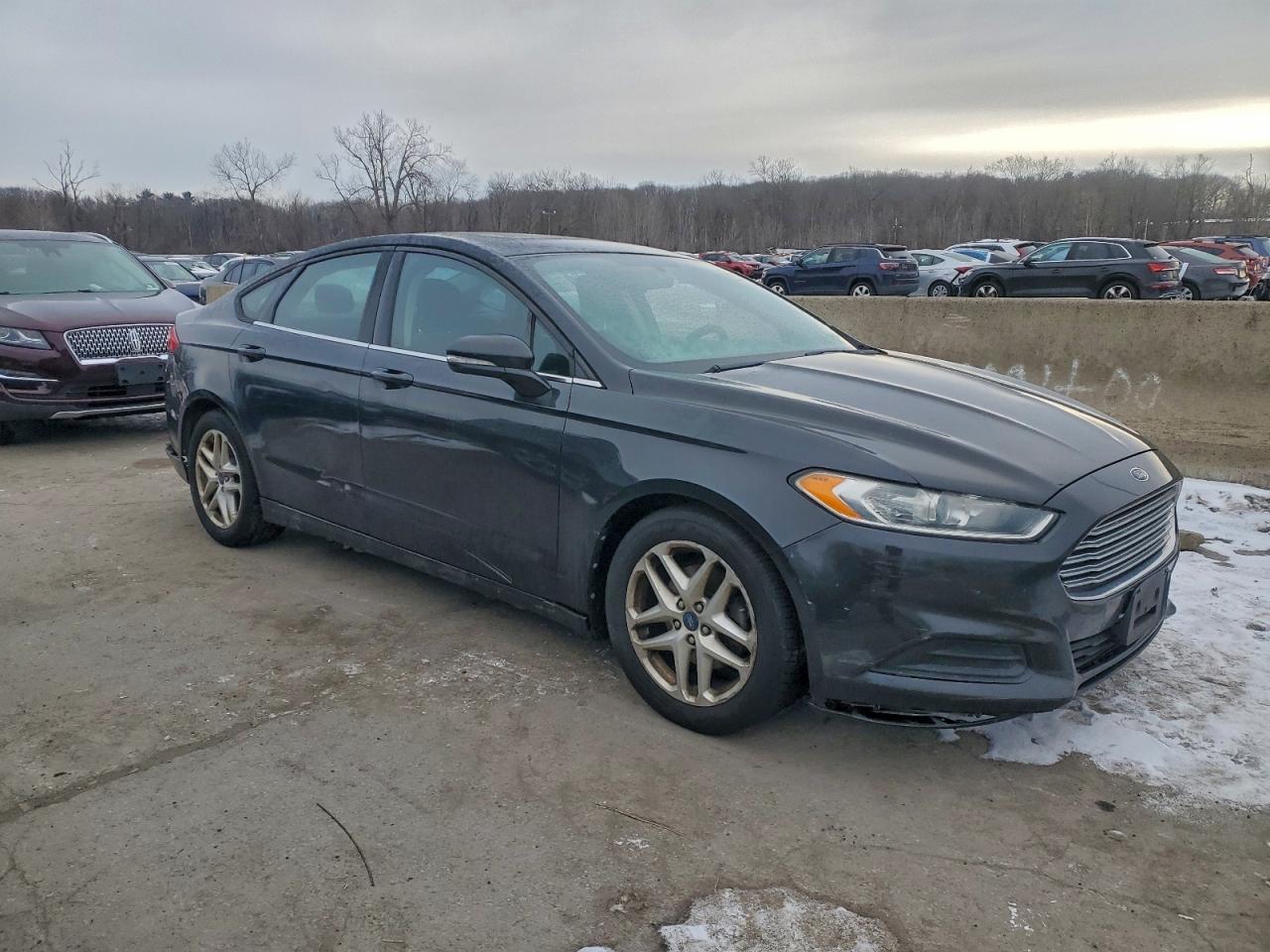 2013 FORD FUSION SE photo 4