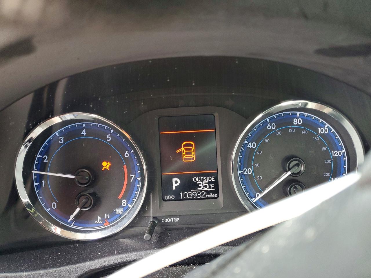 2017 TOYOTA COROLLA L photo 9